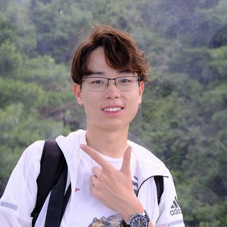 Portrait of Steven (Fenghao) Dong